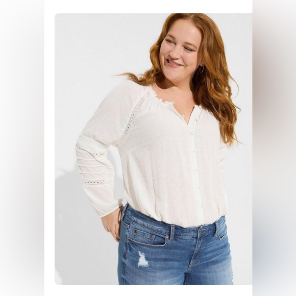 NWT- Torrid Timeless White Gauze Lace Inset Blouse - Picture 2 of 4
